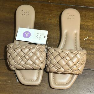 A New Day Women's Tan Carissa Woven Strap Open-Toe Sandals Memory Foam Size 6.5